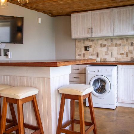 Whale Huys Luxury Oceanfront Eco Villa Gansbaai Buitenkant foto