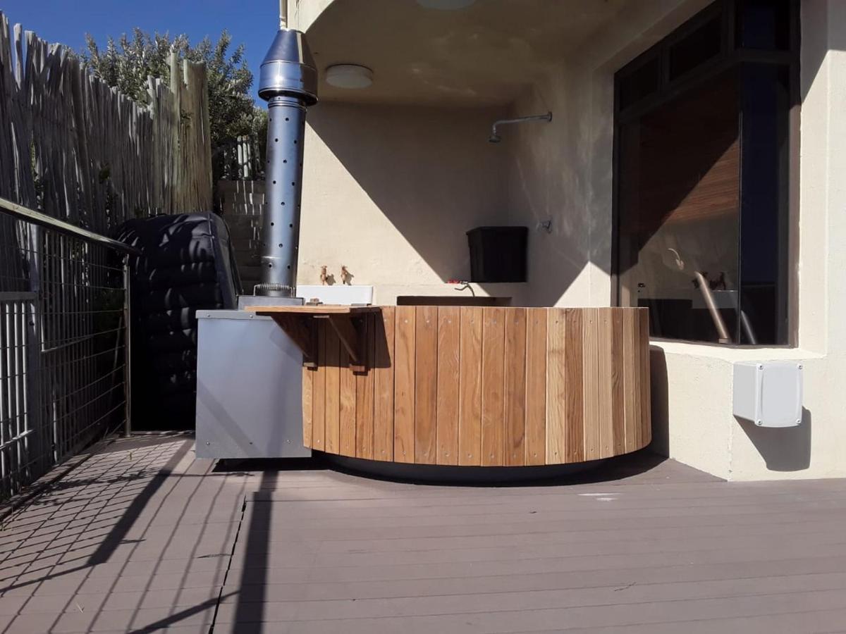 Whale Huys Luxury Oceanfront Eco Villa Gansbaai Buitenkant foto