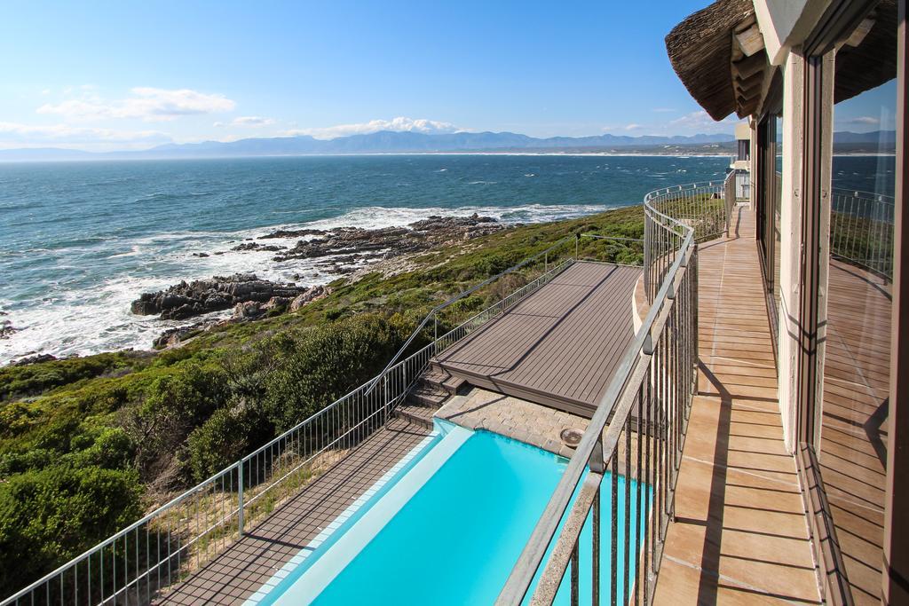 Whale Huys Luxury Oceanfront Eco Villa Gansbaai Kamer foto