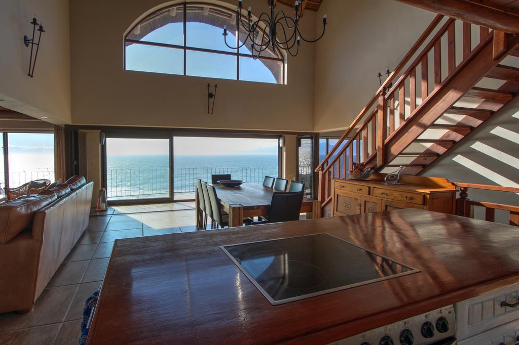 Whale Huys Luxury Oceanfront Eco Villa Gansbaai Kamer foto
