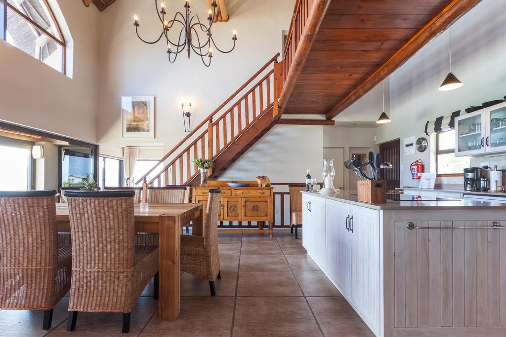Whale Huys Luxury Oceanfront Eco Villa Gansbaai Buitenkant foto