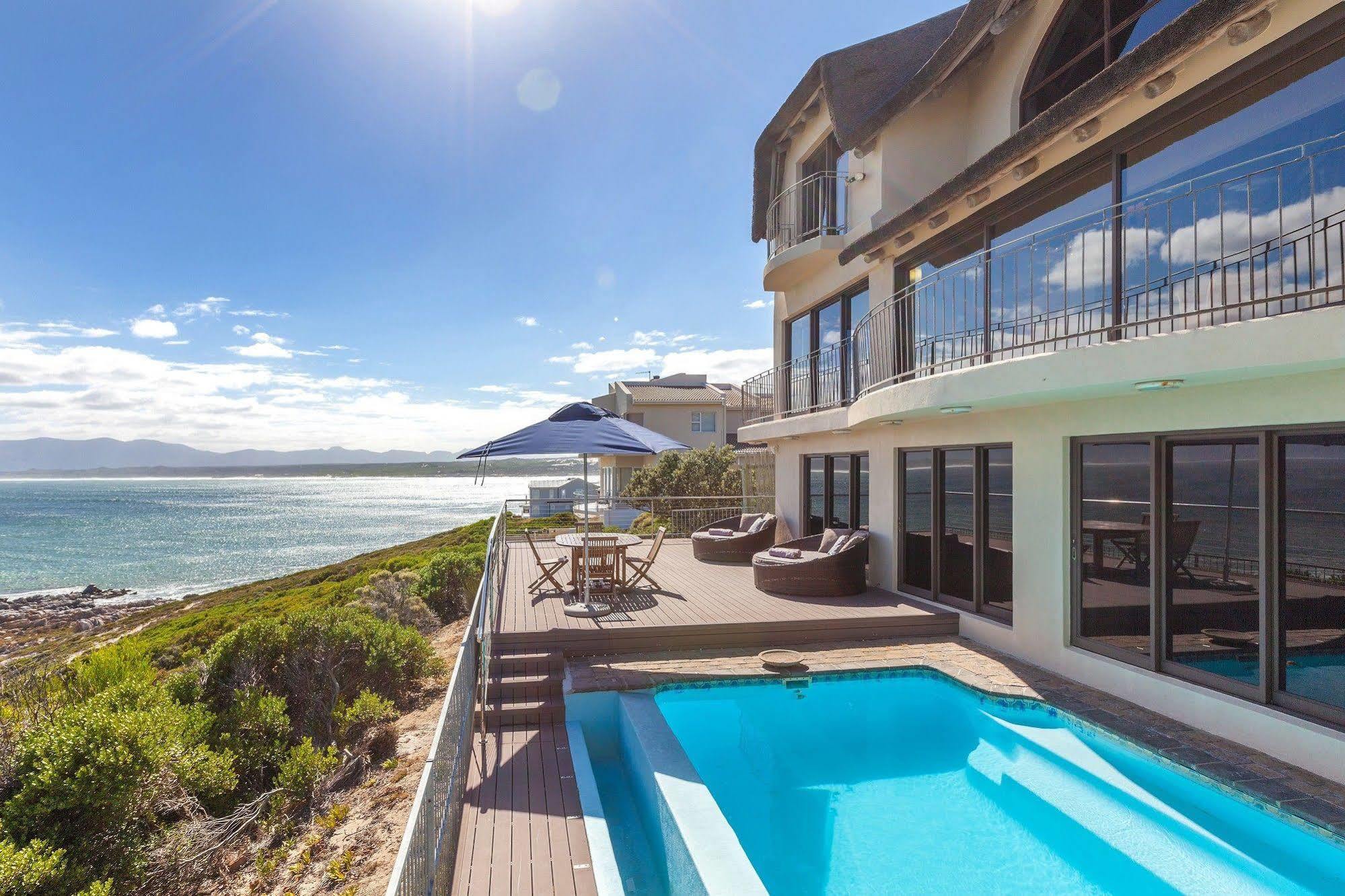 Whale Huys Luxury Oceanfront Eco Villa Gansbaai Buitenkant foto