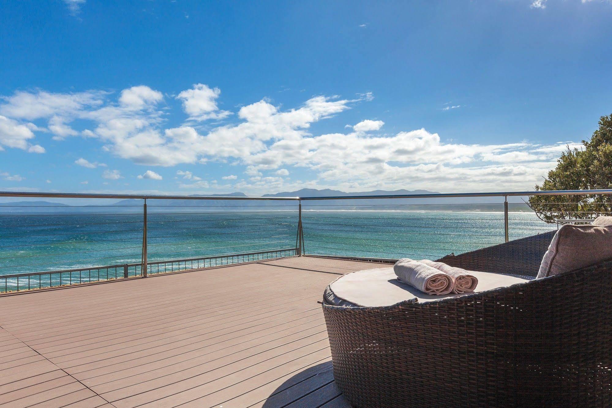 Whale Huys Luxury Oceanfront Eco Villa Gansbaai Buitenkant foto